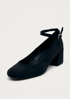 Antoine Velvet Black Pumps