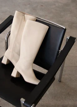 Chalk Warm White