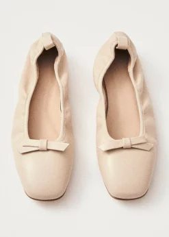 Freya Creme Leder Flache Ballerinas