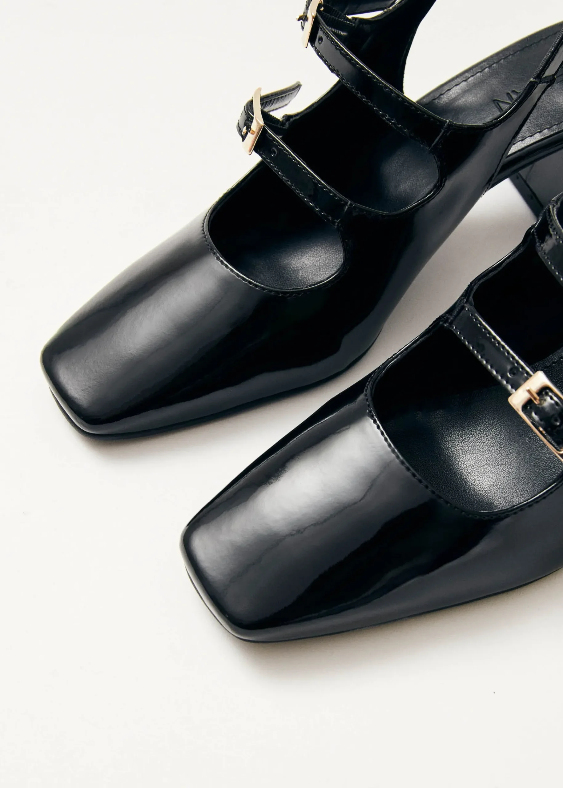 Hanna Schwarze Vegane Slingback-Pumps