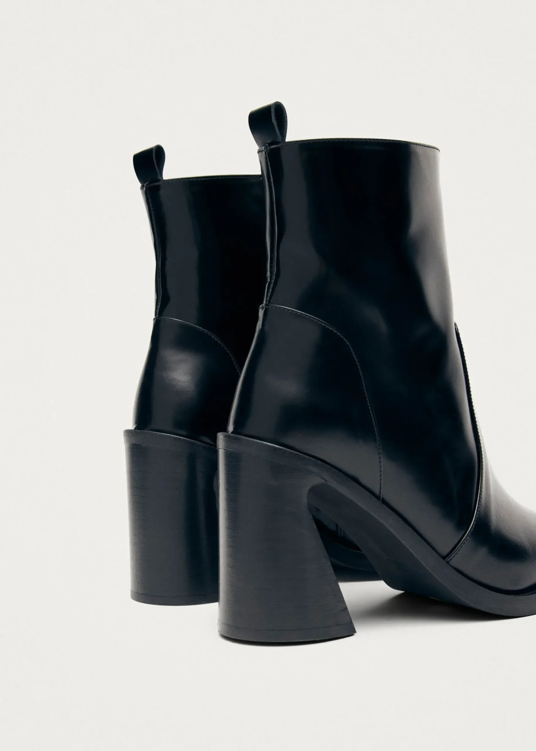 Haylo Schwarze Lederstiefeletten