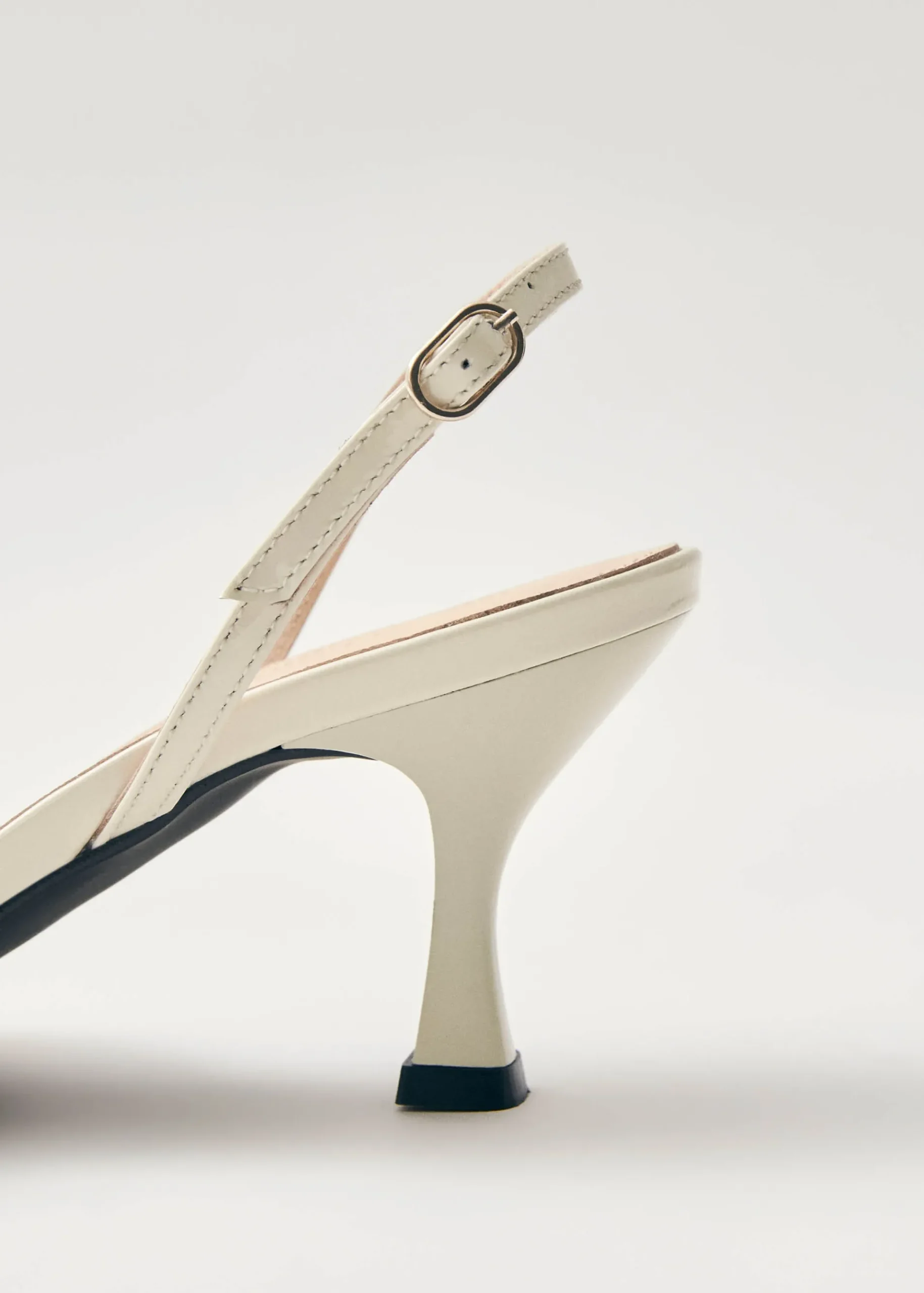 Joelle Onix Cremefarbene Leder Pumps