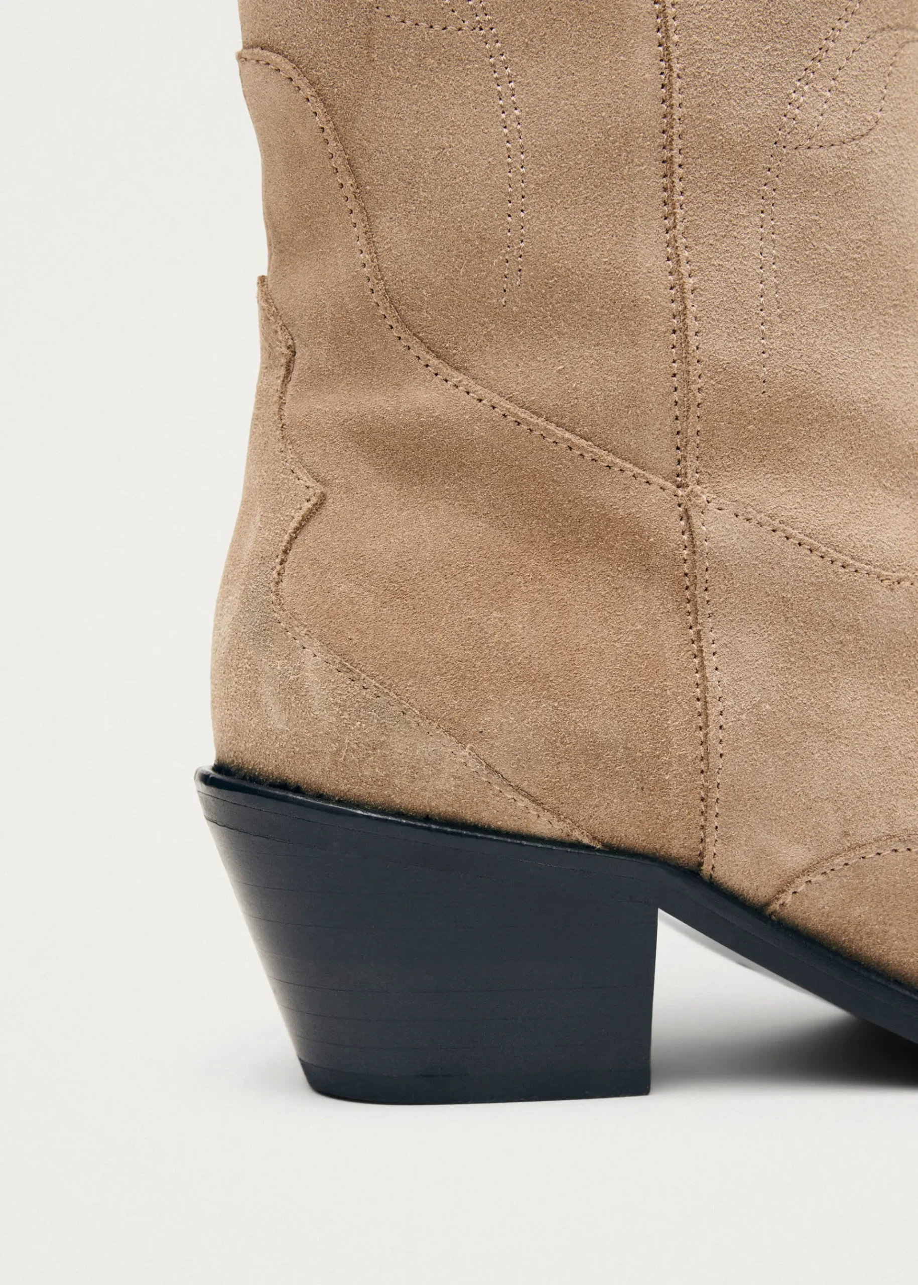 Liberty Cowboystiefel aus Beigem Wildleder