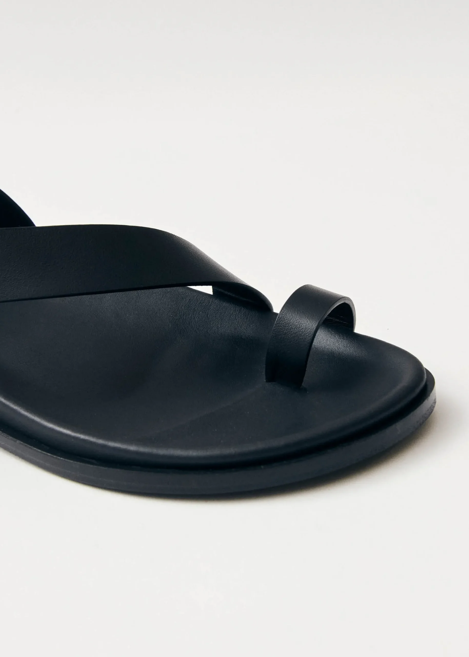 Myles Schwarze Ledersandalen