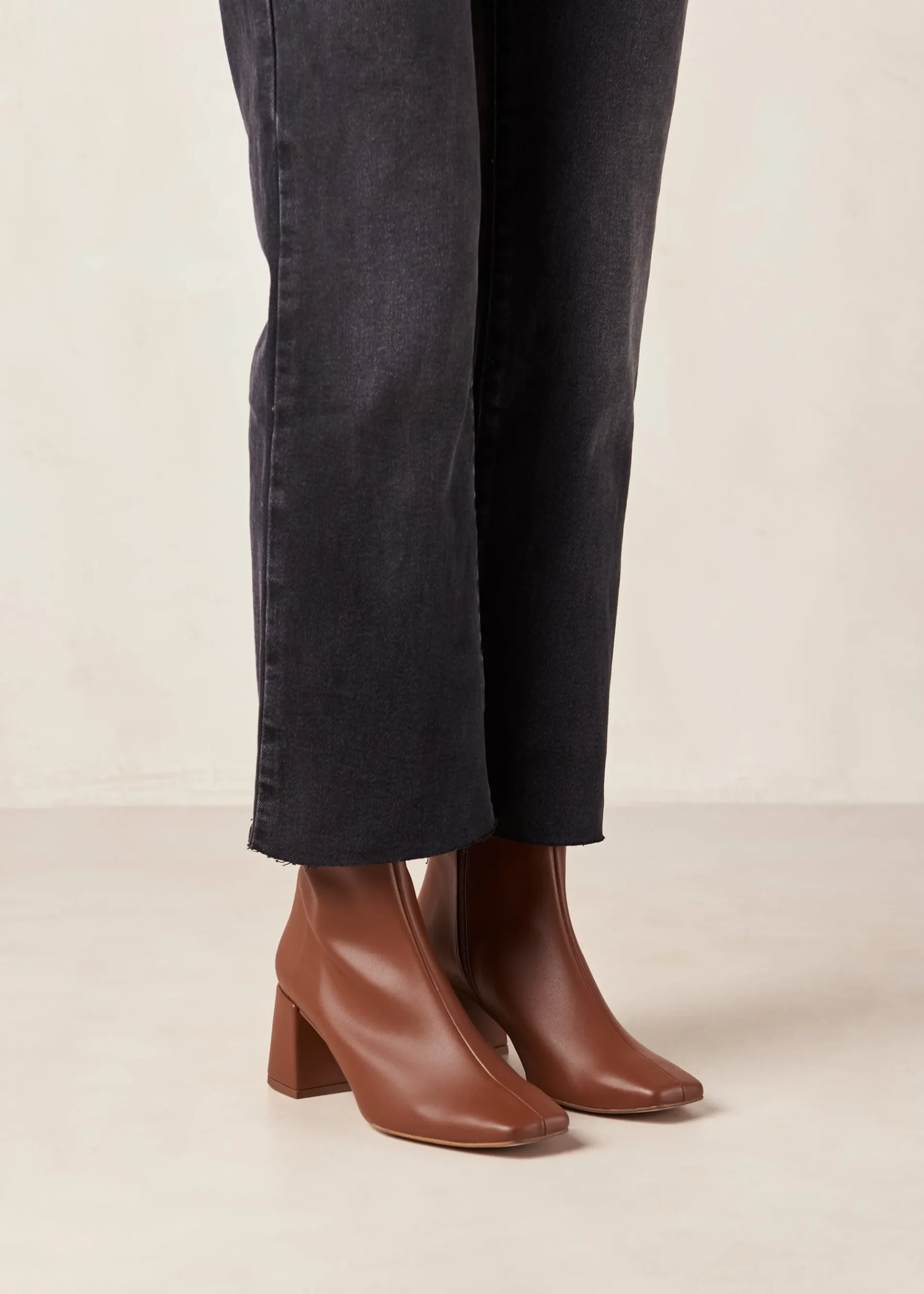 Watercolor Gingerbread Braune Vegane Lederstiefel